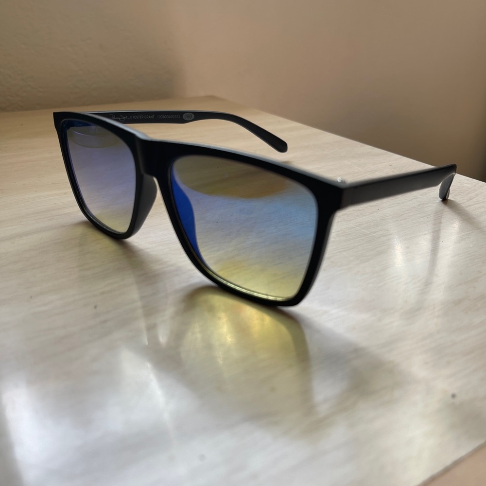 Panama Jack Stylish Black Sunglasses with Blue Lenses - Picture 4 of 6